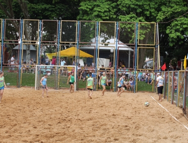 Projeto Mais Verão Etapa Mercedes é finalizado com disputa de Futebol de Areia 